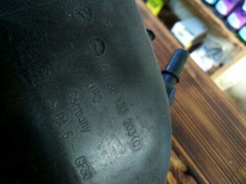 Vw Passat 3Bg 2,3 20V Intake Manifold Upper Part 066 133 203C - Picture 6 of 8