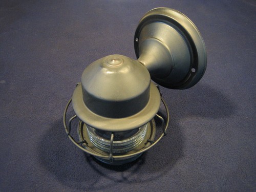 Beautiful Antique 1930s Arts & Crafts Copper Porch Sconce Light - Rewired - Picture 3 of 9