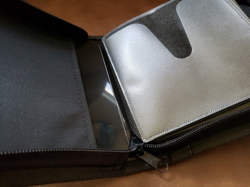 Black 24 CD/DVD Nylon Zippered Wallet Similar to the Original Case Logic Brand - Picture 6 of 10