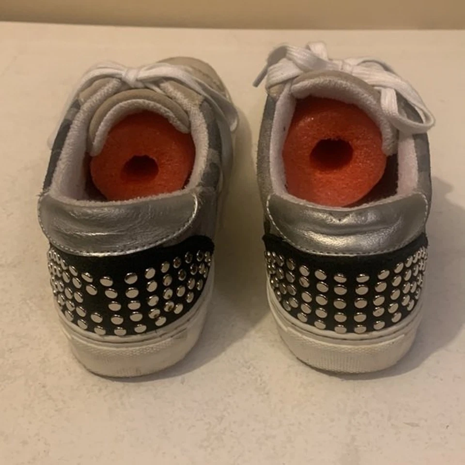 Zapatillas Steven New York Embellecidas Camufladas Para Mujer Gris Gamuza Talla 9.5 Foto 4 de 4