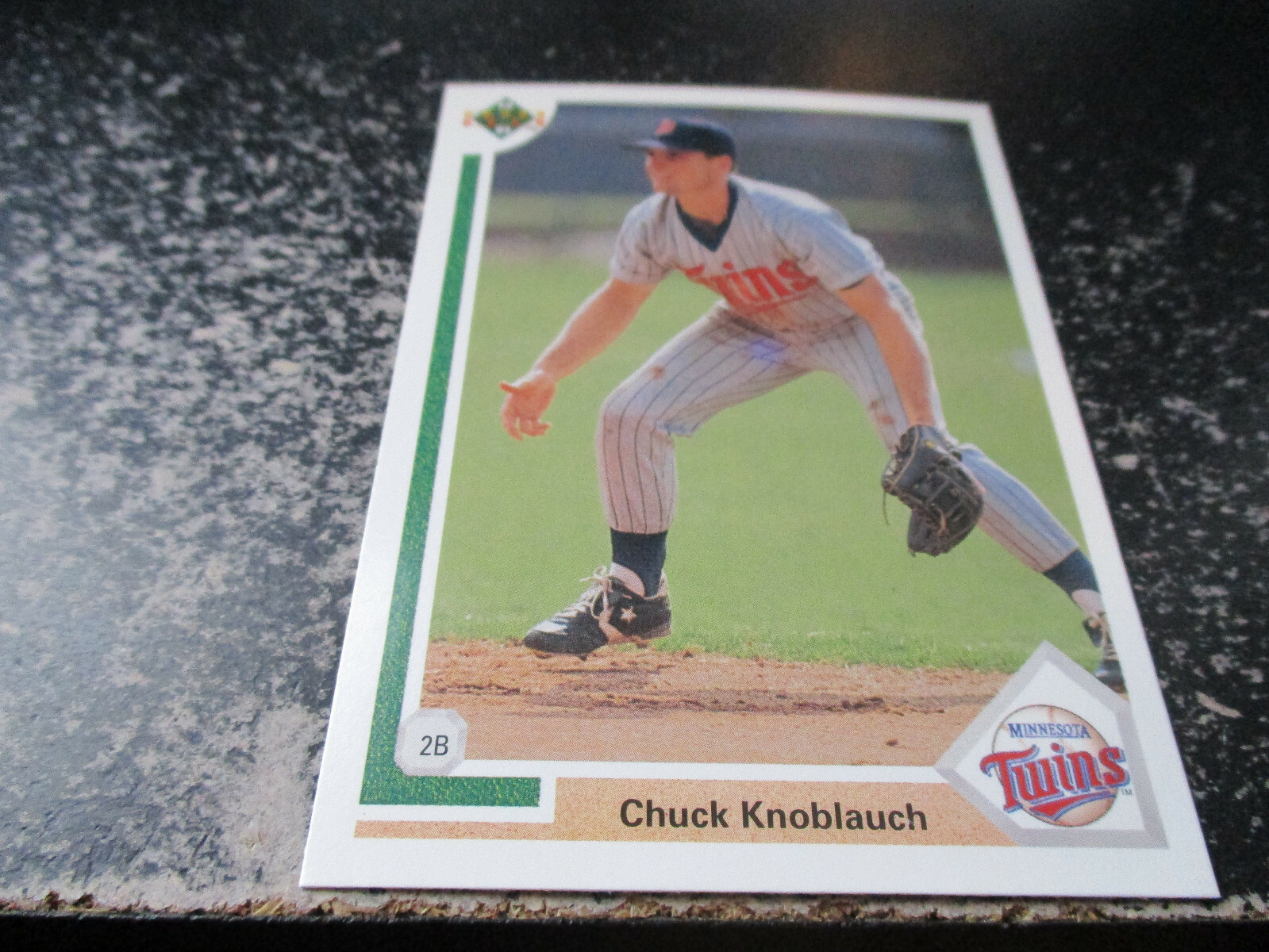 CHUCK KNOBLAUCH  (minnesota twins - 2b)   1991 upper deck ROOKIE  card #40  mint