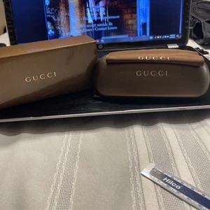 Etui à lunettes Gucci avec boite