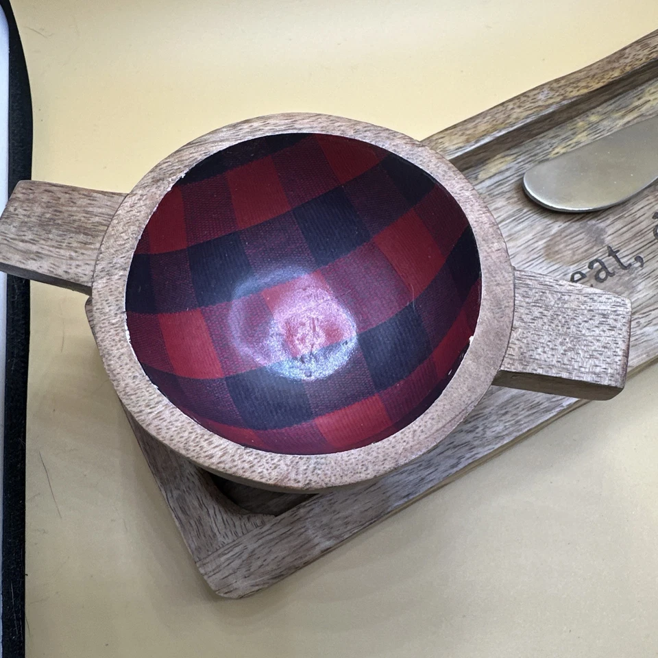 Juego de esparcidor y plato de aperitivo de madera esmaltada Buffalo Check Foto 3 de 4