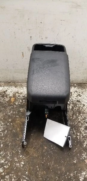 Consola piso delantero sin cargador inalámbrico compatible con 16-18 TACOMA negro FD15 Foto 2 de 4
