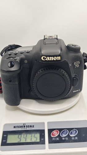 Used Canon EOS 7D Mark II DSLR Camera Body 65pt AF Fast Burst Light Wear