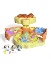 LPS Hasbro 2006 Teeniest Tiniest On-The-Go Dog Park Pop Out Playset + 3 Dogs