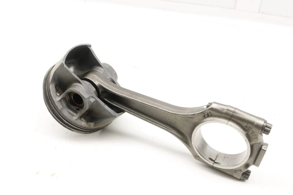 Porsche Macan 2015-2018 3,0 L - pistón derecho con varilla de conexión 94610316118 Foto 2 de 4