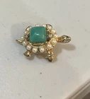 Vintage Dainty Signed Eisenberg Green Glass Faux Pearl Turtle Brooch Gold Tone