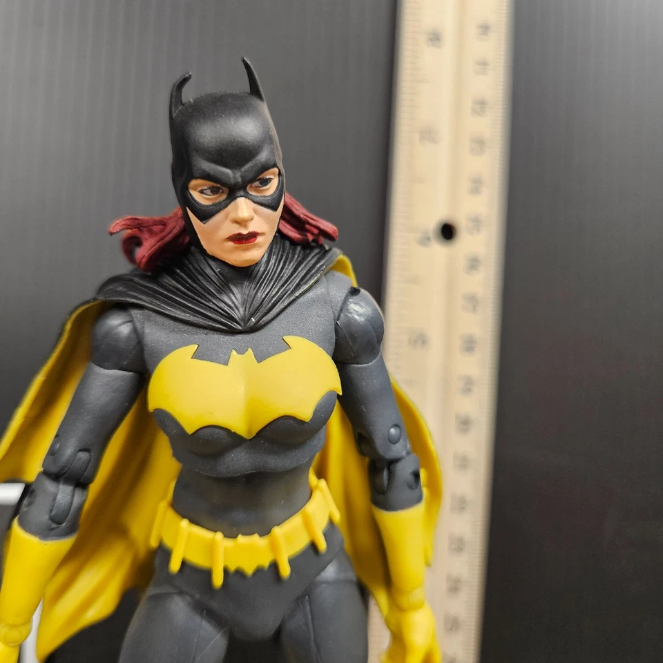 Figura de acción DC Multiverse THREE 3 JOKERS BATGIRL McFarlane 2021 PROPIEDAD DE ADULTOS Foto 2 de 4