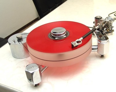 Musica Nova PiAnO forte Laufwerk + Wheaton Triplanar IV Tonarm + Ortofon RED