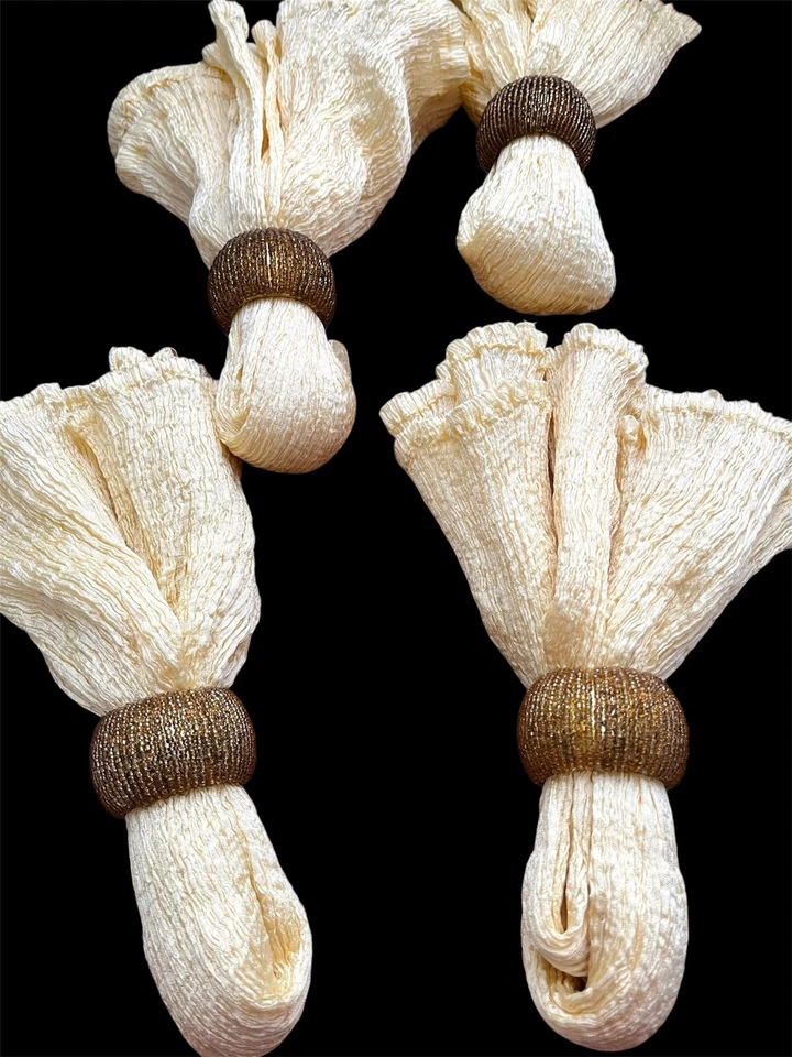 VTG Dinner Napkins Yellow With Napkin Rings Gold Sparkly Set 4 - Image 3 of 4