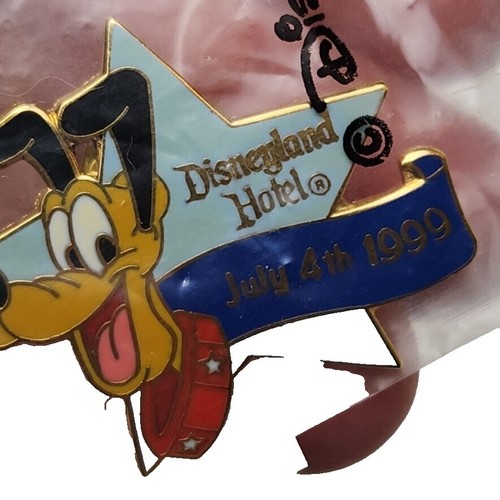 WDW Cast Lanyard Series 2 - Scuba Diving Pluto Disney Pin 28787 | eBay