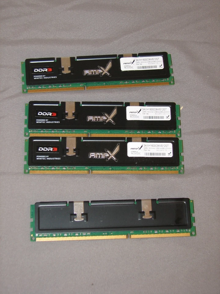 ADATA 3AXH1600C9WS12G – 16GB (4x4GB) DDR3 1600MHz Desktop Memory Kit - Image 2 of 4