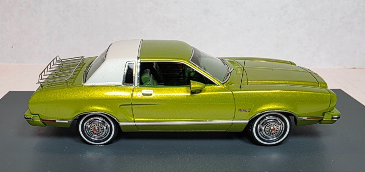 Neo Scale Models 1:43 1974 Ford Mustang II Ghia Bright Green Gold