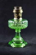 Aladdin 1934 #108 Green Beta Crystal Cathedral Oil Lamp Brass Model B Burner