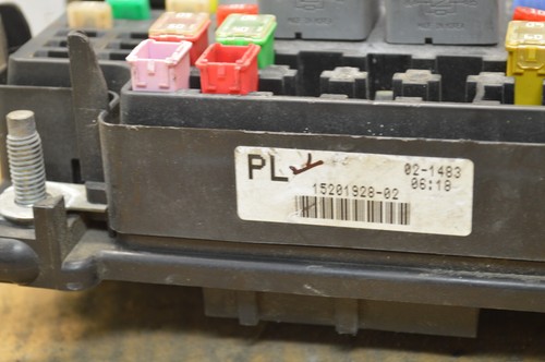 2000-2002 Chevrolet Tahoe Fuse Box Junction 1520192802 Module 742-26B3 - Picture 2 of 4