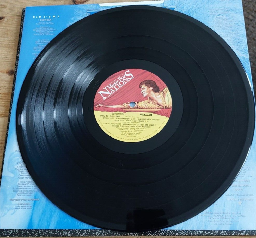 TIGERTAILZ Bezerk 1990 UK Music For Nations vinyl LP + INNER original