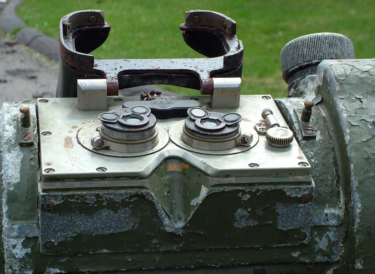 German WWII Artillery 5 Meter Coastal Rangefinder - Picture 5 of 12