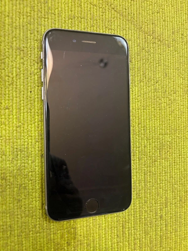 Apple iPhone 6 32 GB Argento (Model A1586) USATO PERFETTAMENTE FUNZIONANTE - Immagine 3 di 4