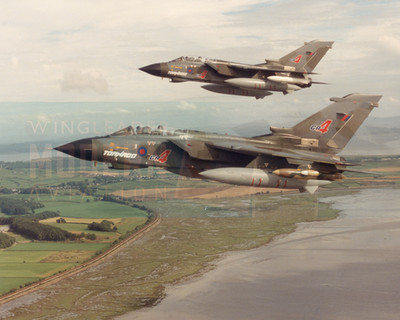 Zwei Panavia Tornado GR4 im Flug - Royal Air Force - Originalfoto