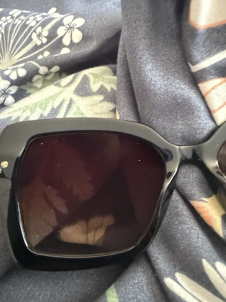 Aspinal of London Calypso Women's Oversized Sunglasses wide fit Black. RRP £175 - Image 2 of 4