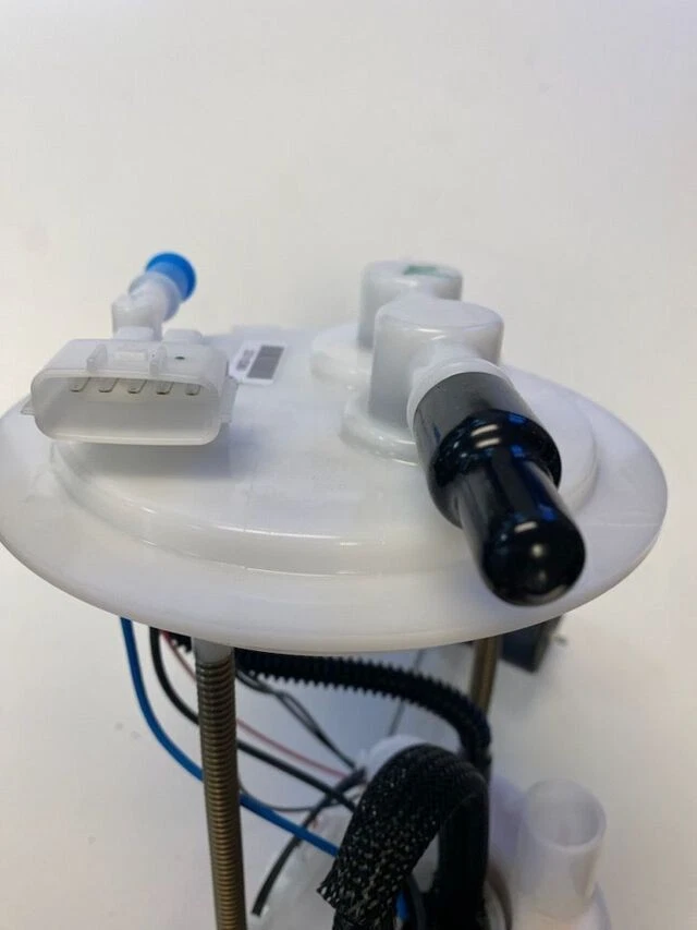 Genuine Nissan Versa Sedan 2012-2018 Versa Note 2013-2018 Fuel Pump 17040-3AN0E - Image 4 of 4