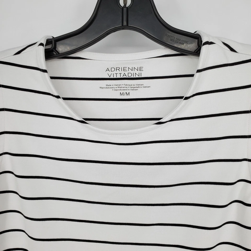 Camiseta sin mangas Adrienne Vittadini para mujer mediana negra blanca tela elástica a rayas Foto 3 de 4