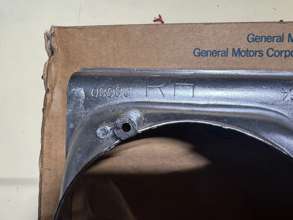 Ободок фары 1970 Buick Skylark GS новый из старых запасов - Изображение 4 из 4