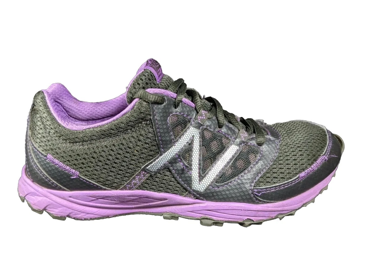 New balance store purple running shoes