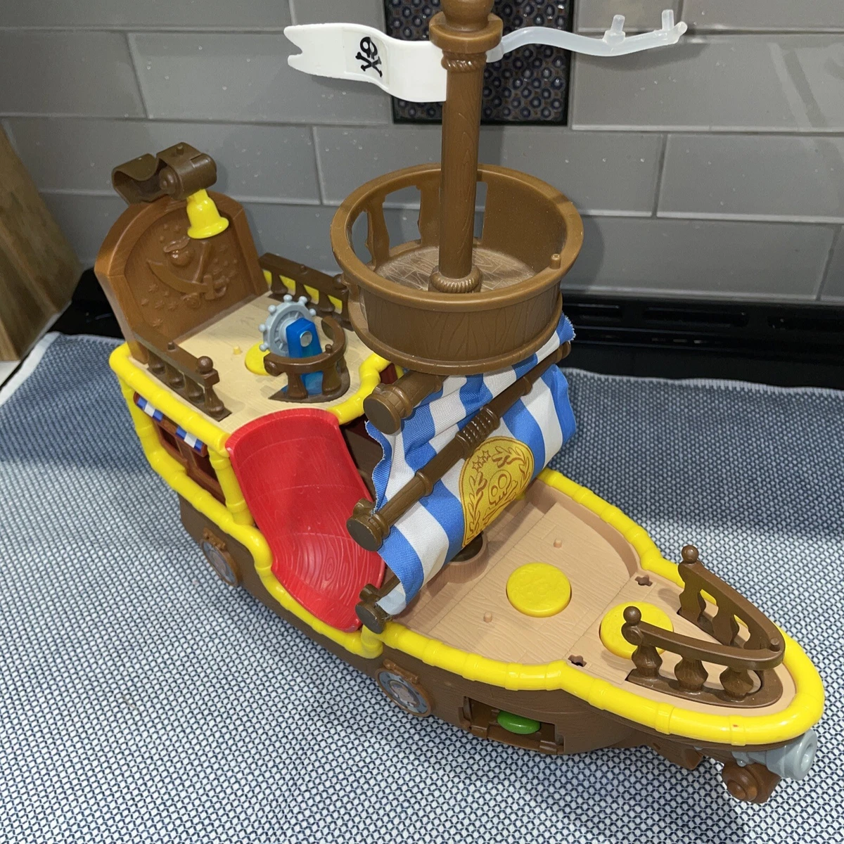 Fisher price on sale jake pirate ship