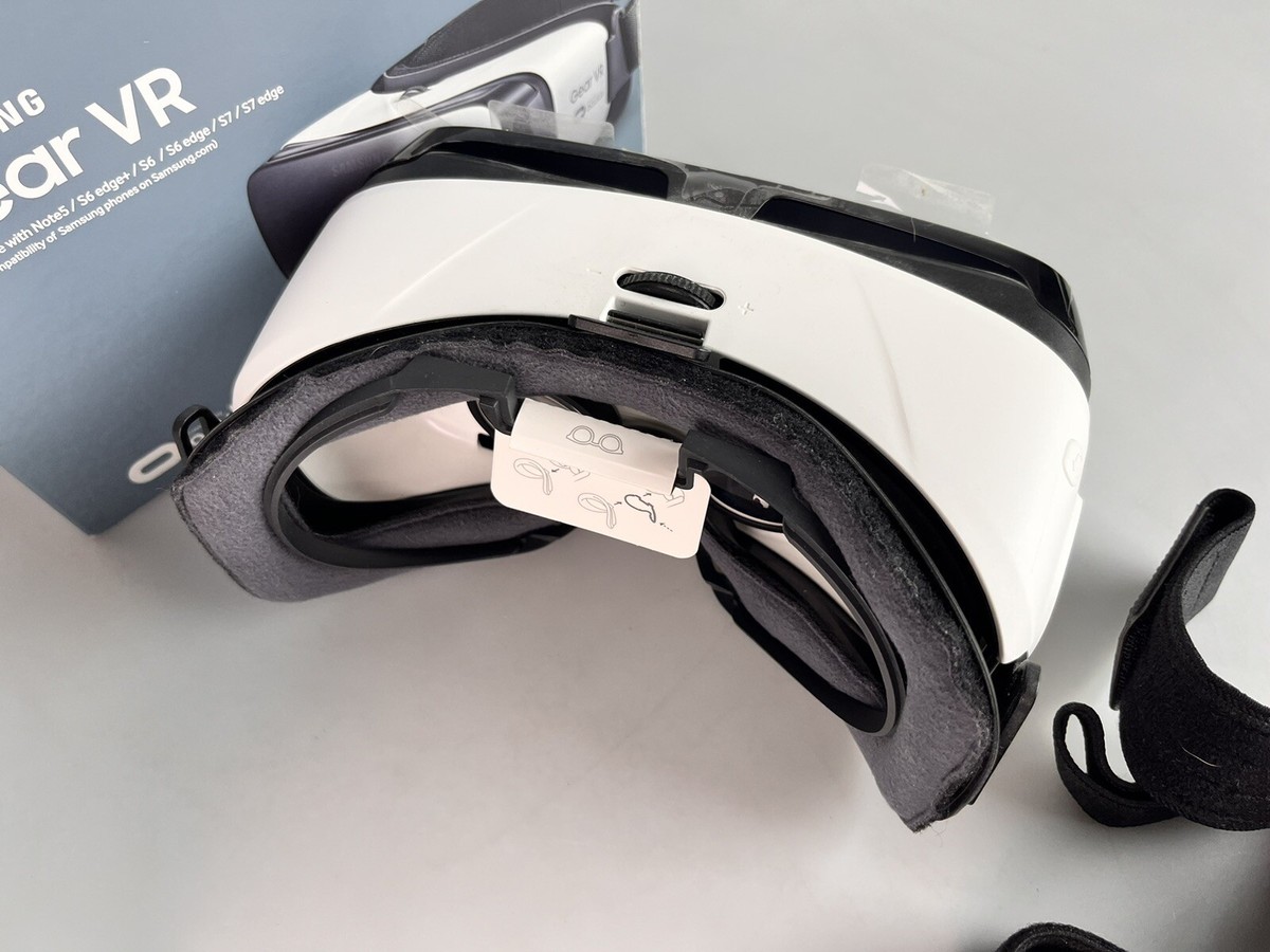 New - Samsung Gear VR powered by Oculus | eBay New - Samsung Gear VR powered by Oculus | eBay