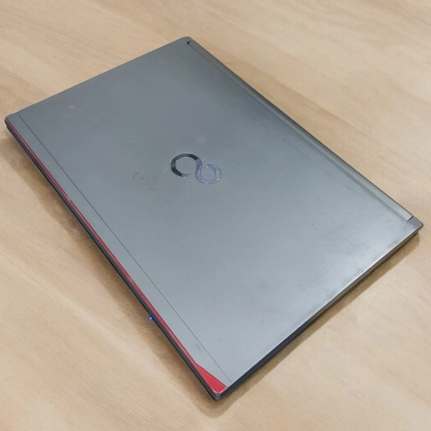 Ordenador portátil Fujitsu LifeBook E746 14" i5-6300U 8GB RAM 480GB SSD W10 Pro - Imagen 2 de 2