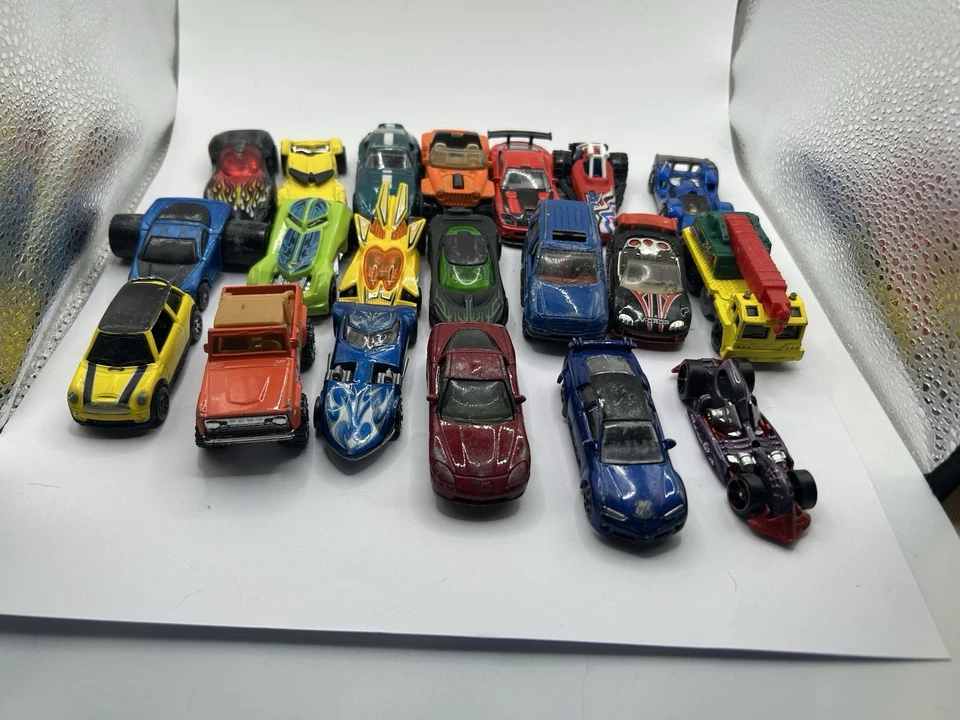 Hotwheels Matchbox 20 Piece Diecast Car Lot 1:64 - Image 2 of 4