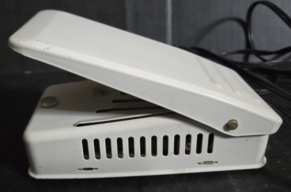 Vintage Necchi 535 FA Foot Control Speed Controller Replacement, White - Image 4 of 4