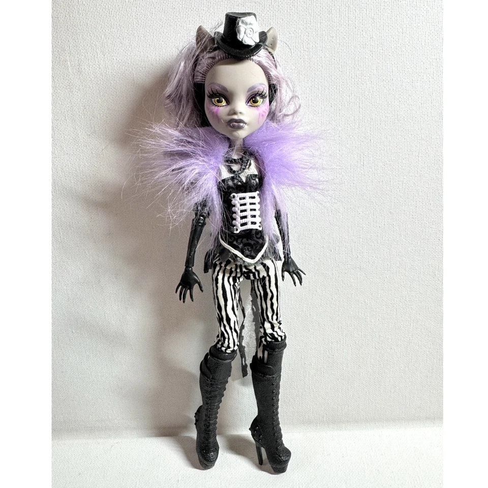 Monster High Freak Du Chic Clawdeen Wolf Muñeca Circo Pelo Púrpura con Mascota Completa Foto 3 de 4