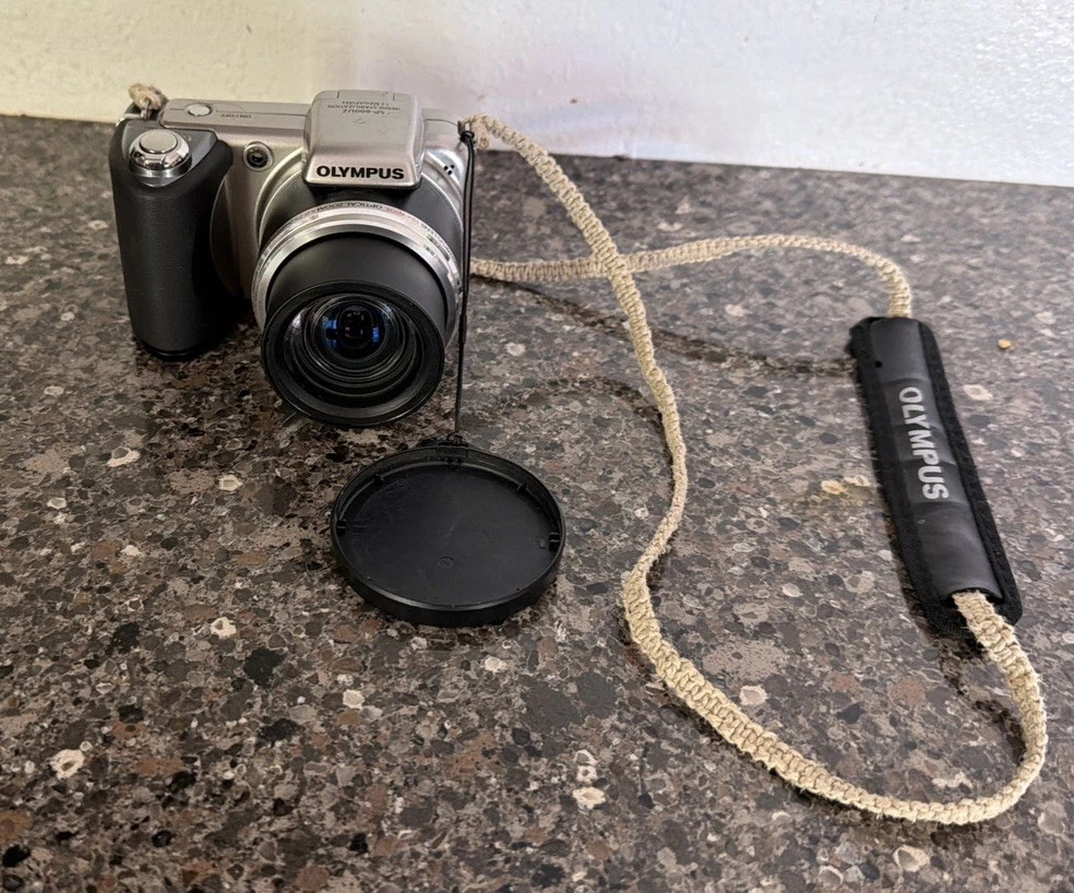 動作確認済み　OLYMPUS SP-600UZ デジタルカメラ Amazon | OLYMPUS デジタルカメラ SP-600UZ (広角 光学15倍