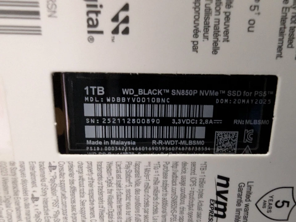 Western Digital BLACK SN850P 1TB Internal SSD PCIe Gen 4x4 with Heatsink for PS5 - Image 4 of 4