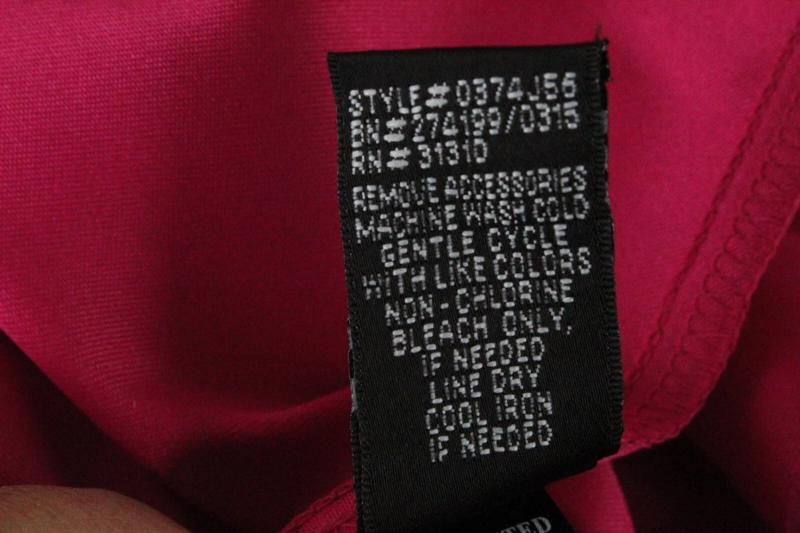 Abito senza maniche collo rotondo aderente e svasato Alyx taglia 18 fucsia