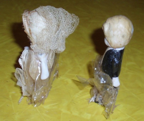 ANTIQUE BISQUE BRIDE AND GROOM JOINTED ARMS WEDDING SUPPLIES CAKE TOPPERS - Picture 20 of 24
