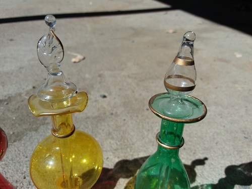 Lot 3 Vintage Glass Perfume Bottles W/ Stoppers Art Deco Beauty Chemical Collect - Picture 2 of 6