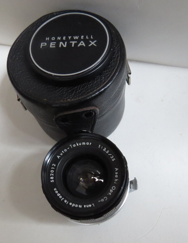 Auto-Takumar 35mm 1:3.5 Lens Ashai Optical Company in Case with Caps - Afbeelding 1 van 8