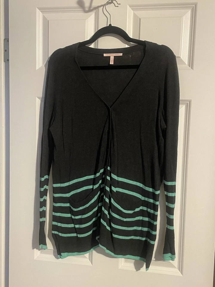 Cárdigan suéter tejido rosa Victoria Secret para mujer talla L/G gris verde azulado rayas�� Foto 2 de 4