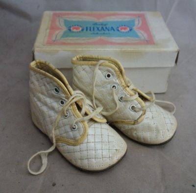 Paar alte Elefanten Baby Schuhe Flexana