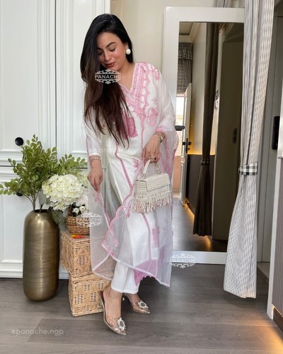 Pantalón Kurti bordado para mujer con conjunto Dupatta, ropa de fiesta tradicional confeccionada - Imagen 3 de 7