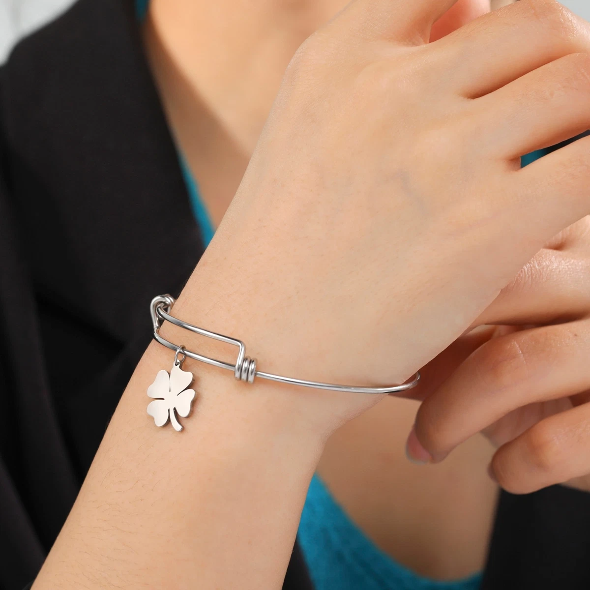 Clover bangle online