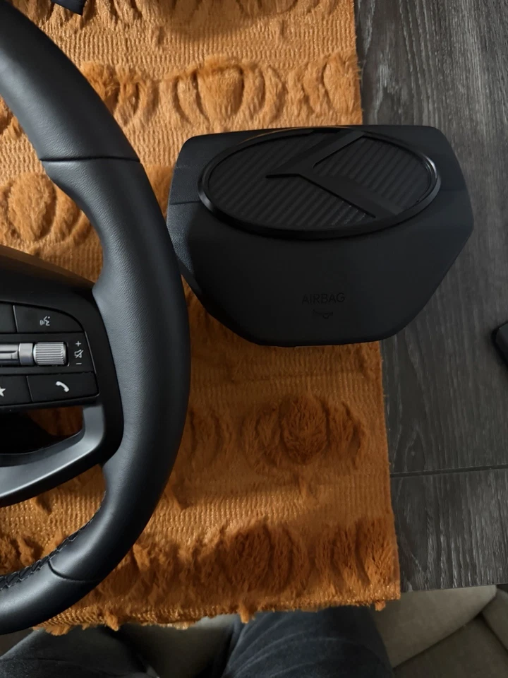 Conjunto de volante Kia K4 2025 con interruptores negro 1583 OEM Foto 3 de 4