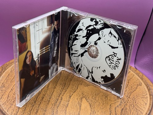 Mike and Ruthy - The Honeymoon Agenda - CD - EX/EX - *BUY 2 GET 1 FREE* - Picture 3 of 3