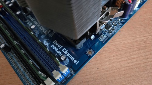 Placa madre ASRock 939Dual-SATA2 + CPU AMD Athlon 3200+ y 2 GB de RAM - Imagen 14 de 23