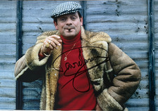 David Jason Hand Signed OFAH Autograph Del Boy 12x8 Photo + COA & PSA QO Card David Jason Hand Signed OFAH Autograph Del Boy 12x8 Photo + COA & PSA QO Card