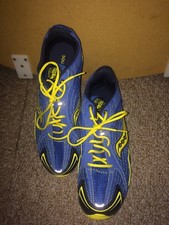 SAUCONY WOMEN XT-600 TRACK RUNNING SPIKE SHOES SIZE 10.5W